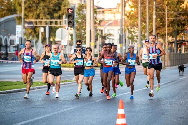 İzmir Yarı Maratonu’nda rekor heyecanı