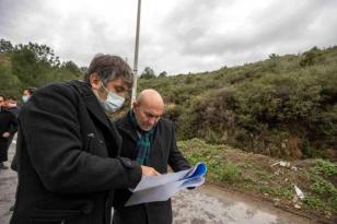 Başkan Soyer, istinat duvarının çöktüğü sitede inceleme yaptı