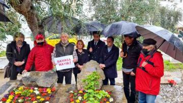 “Mavi Kadın”, ölümünün 19. yılında mezarı başında anıldı