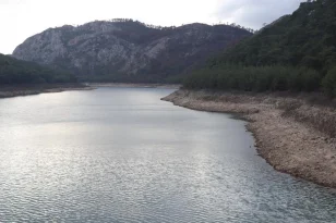 İzmir’in içme suyunu karşılayan baraja son yağışlar 37 günlük su getirdi