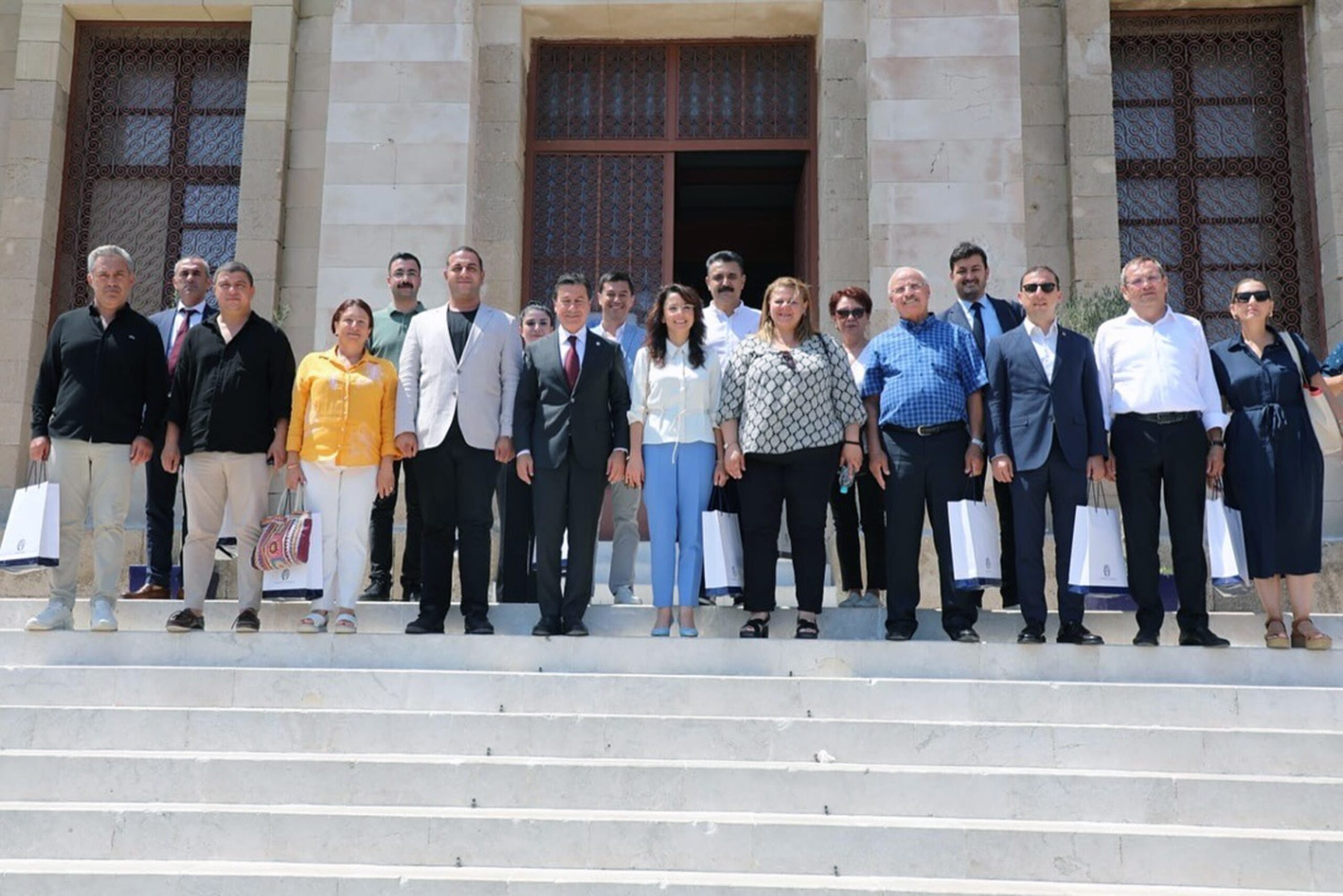 Menteşe Belediye Başkanı ve Muğla Büyükşehir Belediye Başkanı Rodos’a Çıktı: Kültürel ve Ekonomik İlişkileri Güçlendirme Ziyareti