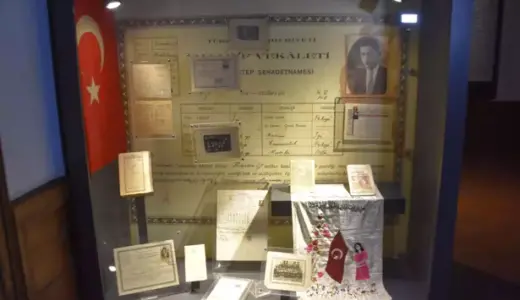 Kurtuluş mücadelesinin sembolleri sergileniyor