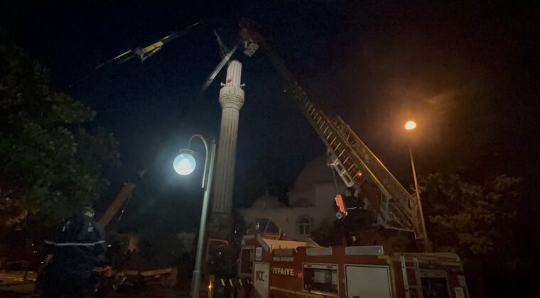 FIRTINADA ZARAR GÖREN MİNAREDE ÇALIŞMA BAŞLATILDI