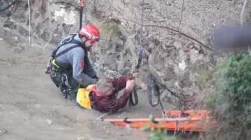 İzmir’de Şiddetli Sağanak Hayatı Olumsuz Etkiliyor