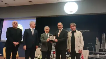 Spor Yönetimi Paneli İzmir’de Düzenlendi