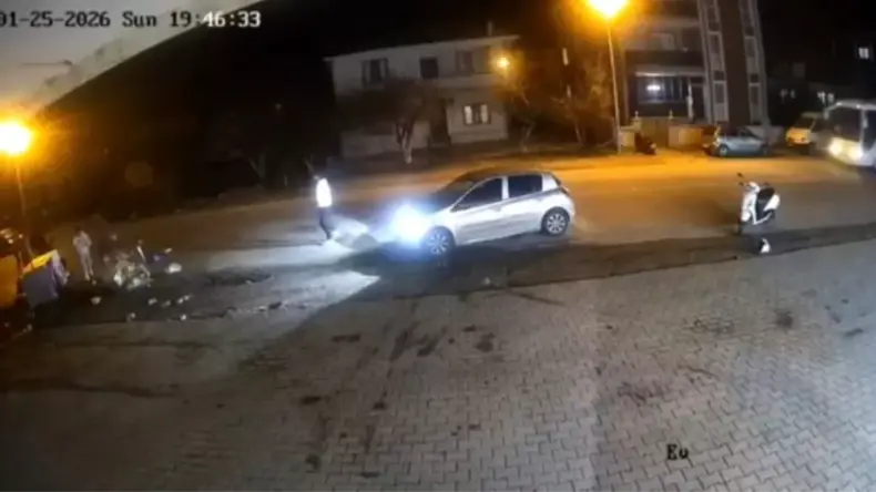 9 Yaşındaki Çocuğa Otomobil Çarptı