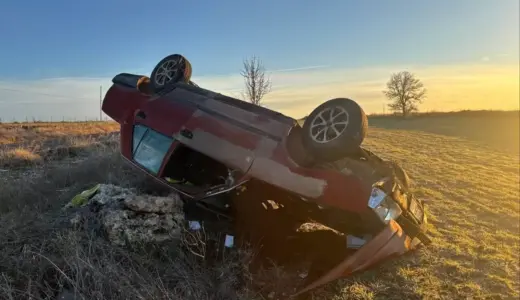 Uşak’ta Otomobil Devrildi: 2 Yaralı